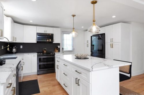 65 Quintard Ave, Norwalk CT  06854-3713 exterior