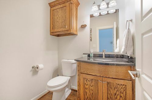 2104 Cologne Dr, Carrollton TX 75007-2336 exterior