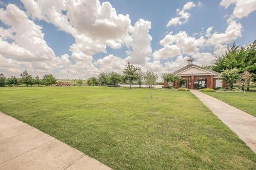 11013 Dillon St, Fort Worth TX  76179-5323 exterior