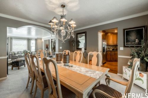 6 Mistywood Ln, Sandy UT 84092-4850 exterior