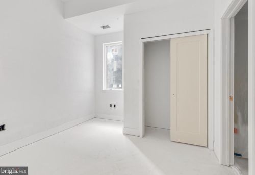 2119 Front St, Philadelphia, PA 19148-3401