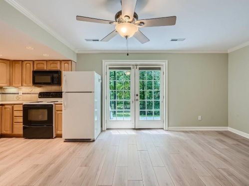 2269 Echo Hl Cir, Atlanta GA  30345-1902 exterior