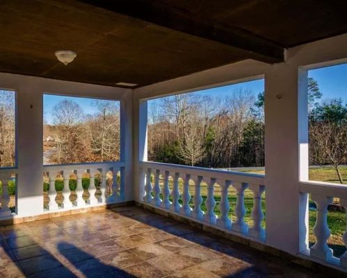 314 Shadow Mountain Ln, Cleveland, GA 30528-5749