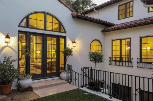 2001 Webster St, Palo Alto, CA 94301-4050