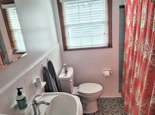 207 Woodhaven Dr, Cayce-West Columbia SC  29169-4639 exterior