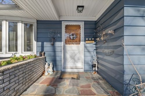 21 Dickerson Rd, Parsippany, NJ 07834-2413