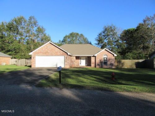1744 Plumaria Dr, Gautier, MS 39553-7118