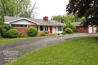 1820 Oplaine Rd, Green Oaks, IL 60048-1543
