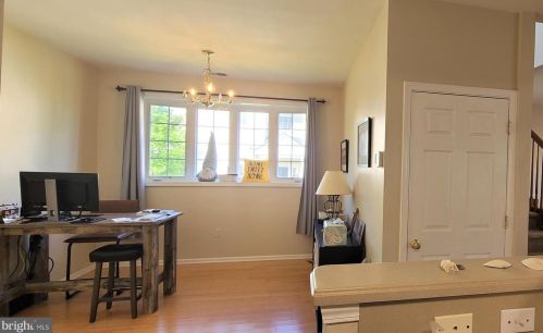 27 Scarlet Oak Dr, Princeton NJ  08540-4610 exterior