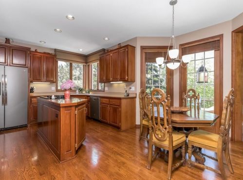 3817 Bridgewater Dr, Saint Paul MN  55123-2526 exterior