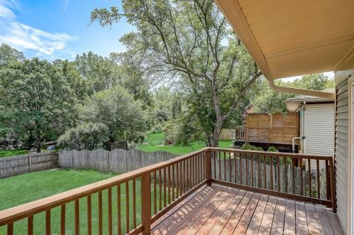 151 Camelot Way, Lemont IL  60440-2084 exterior