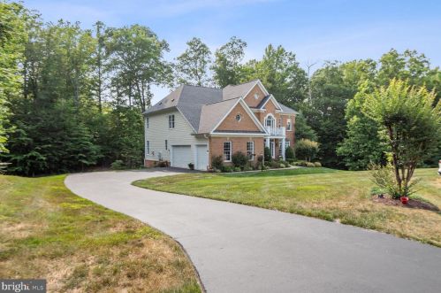 4106 Bolton Overlook Ct, Woodbridge, VA 22192-5574