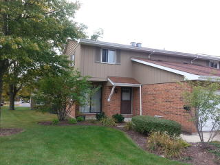 848 Queenswood Ct, Wheaton, IL 60189-7619
