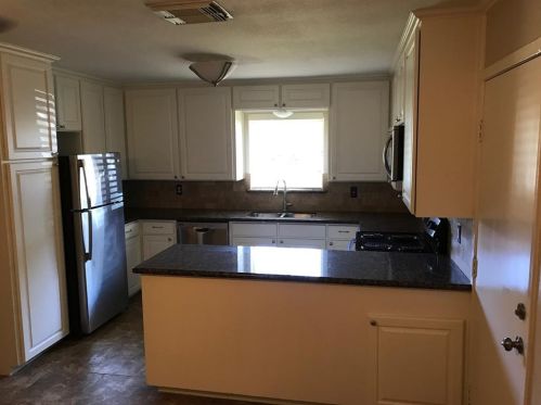 1713 Bahama Dr, Taylor Lake Village, TX 77586-2917
