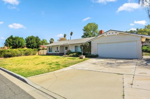 6322 Westview Dr, Riverside CA  92506-5322 exterior