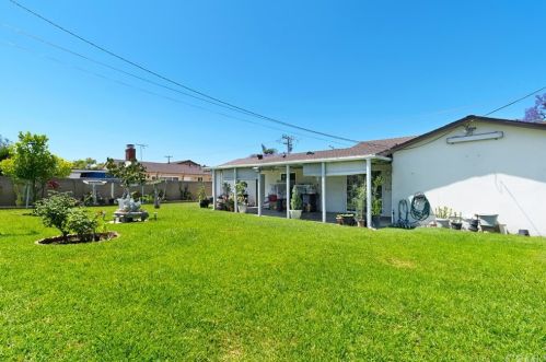 1904 Orange Ave, Anaheim CA  92804-3501 exterior
