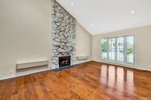 9781 Cathay Cir, Huntington Beach CA  92646-4817 exterior
