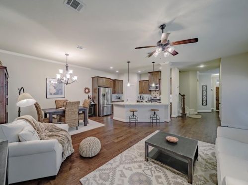 6731 Deleon St, Irving TX  75039-3437 exterior