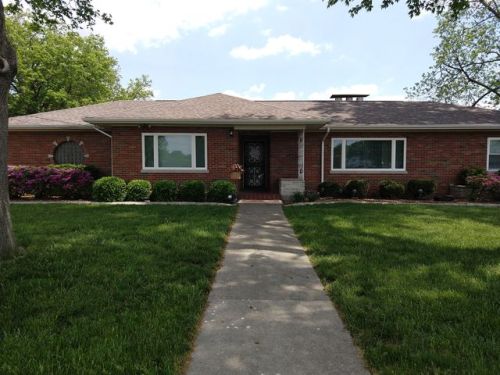 610 Main St, Breese IL  62230-1255 exterior