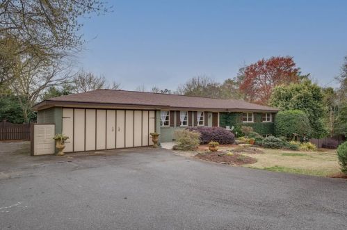 1796 Sandy Plains Rd, Marietta, GA 30066-6568