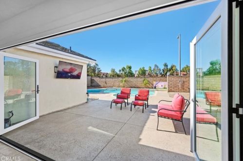 48 Carver, Irvine CA  92620-3319 exterior