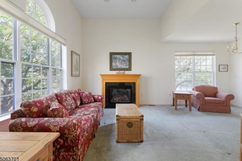 6 Jackson Ave, Princeton NJ  08540-1677 exterior