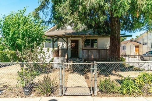 358 6th St, Gilroy, CA 95020-6906