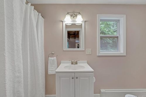 291 Spring Hill Rd, Upper Stepney CT  06468-2143 exterior