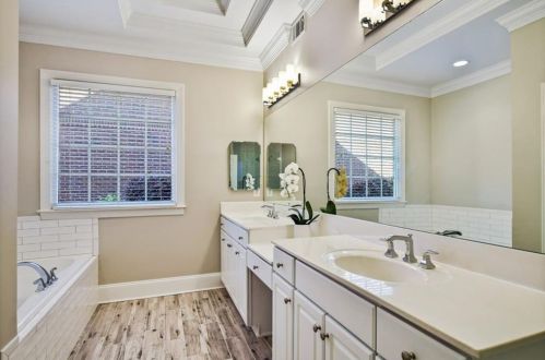 1066 Hedge Rose Ct, Atlanta GA  30324-2781 exterior