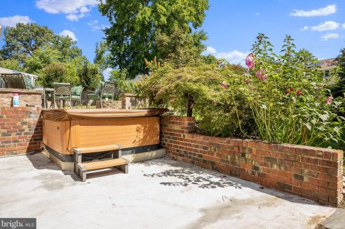 12517 Summerwood Dr, Silver Spring MD 20904-1746 exterior