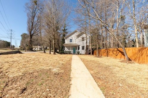 490 Blanche St, Atlanta, GA 30318-6414
