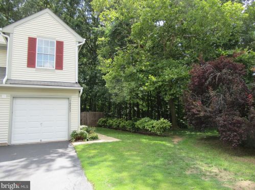 10223 Faire Commons Ct, Springfield VA  22015-2858 exterior