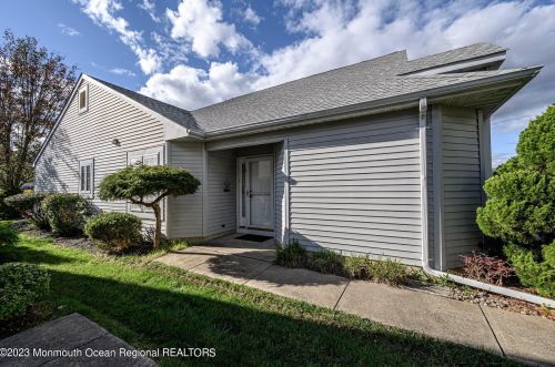 4 Dexter Ln, Jackson Twp, NJ 08527-3963