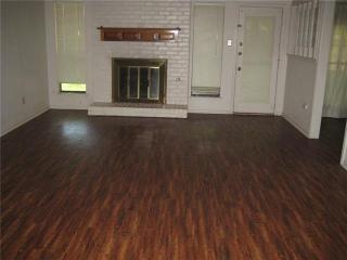 6713 Riviera Dr, Fort Worth TX  76180-8121 exterior