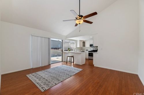 9850 Mcnicholl Dr, Riverside CA  92503-5521 exterior