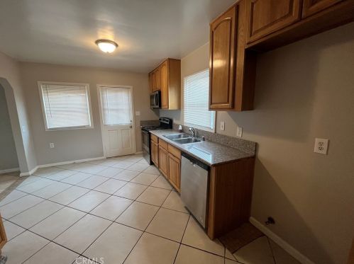 9230 Philbin Ave, Riverside CA  92503-8607 exterior