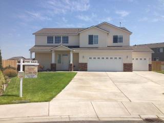5501 Polk Ct, Pasco, WA 99301-8468