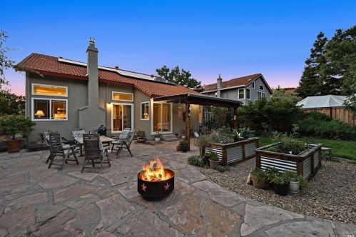 416 Cayetano Ct, Windsor, CA 95492-8311
