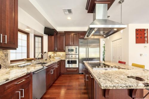 4761 Farmers Rd, Honolulu HI  96816-5445 exterior