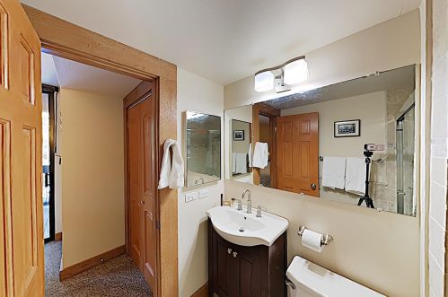 3026 Silver Strike, Truckee CA  96161-4208 exterior