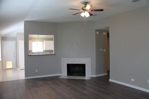 308 Shea St, Garland TX  75040-3759 exterior