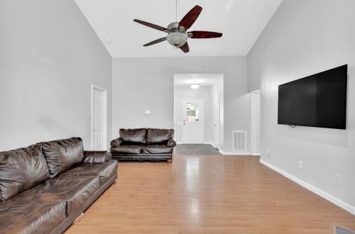 2533 Creekwood Ln, Fort Worth TX  76123-1111 exterior