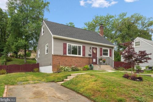 1414 D St, Woodbridge, VA 22191-1710