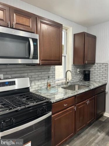 48 61 St, Philadelphia PA 19143-1013 exterior