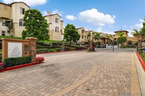 485 Almond Rd, San Marcos, CA 92078-7338