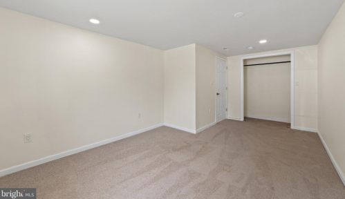 15906 Donald Curtis Dr, Woodbridge VA  22191-4250 exterior