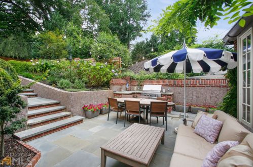 1090 Berkshire Rd, Atlanta GA  30306-3002 exterior