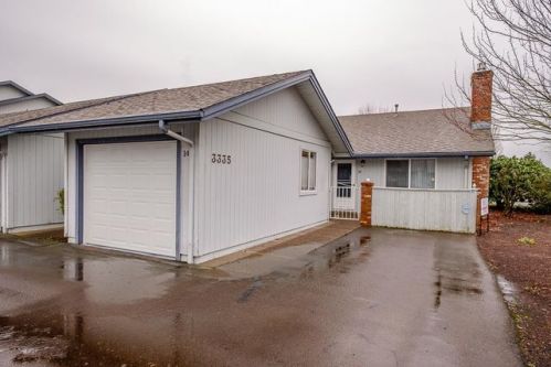 3335 Jackson St, Albany OR  97322-4084 exterior