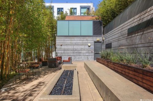 2125 Bryant St, San Francisco CA  94110-2167 exterior