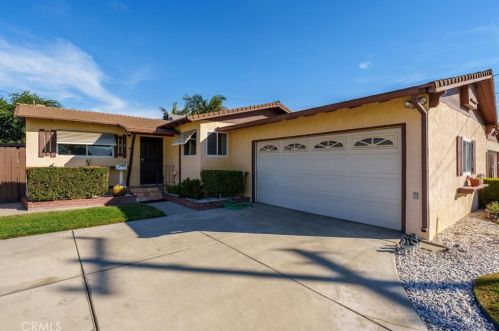 402 2nd St, Rialto, CA 92376-6007